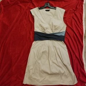 BCBG MAXAZRIA Dress with pockets